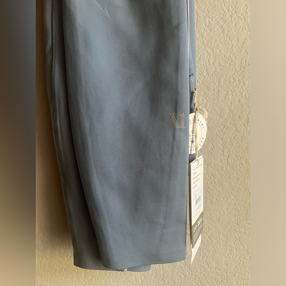 #30 NWT Vuori Evolve Lunar Legging, Cloud, Small | Retail $128 - Picture 5 of 6